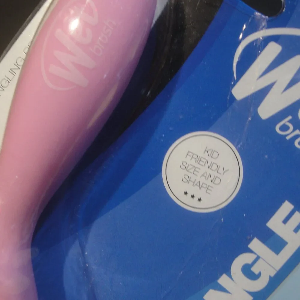 New in Package Wet Brush--Kid size with kid grip detangle--pretty pink c…